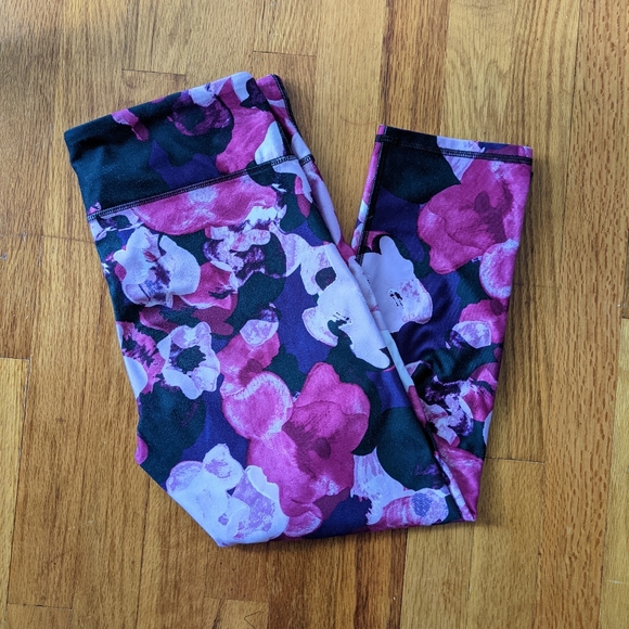 Fabletics Mid Rise Printed Powerhold Leggings - Picture 4 of 9